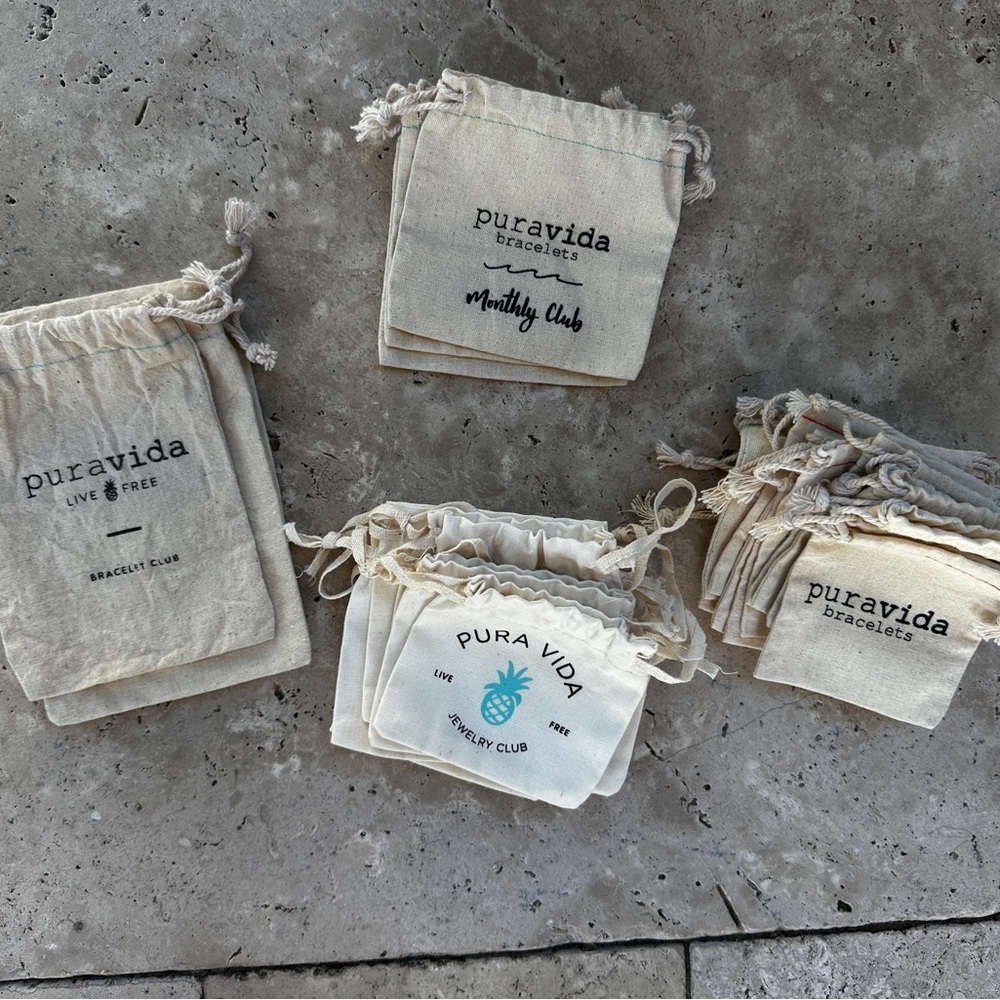 25 Pura Vida Bags